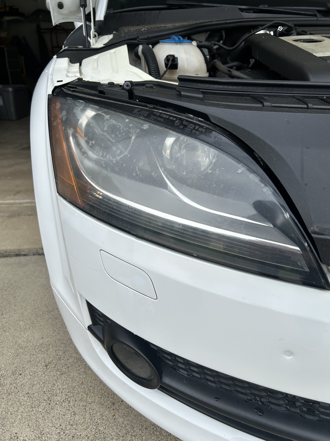 Before restoration - cloudy and oxidized 2009 Audi TT headlight